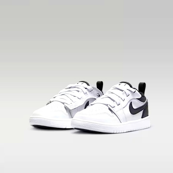 Nike Jordan 1 low alt shoes size 5c - Picture 1 of 9